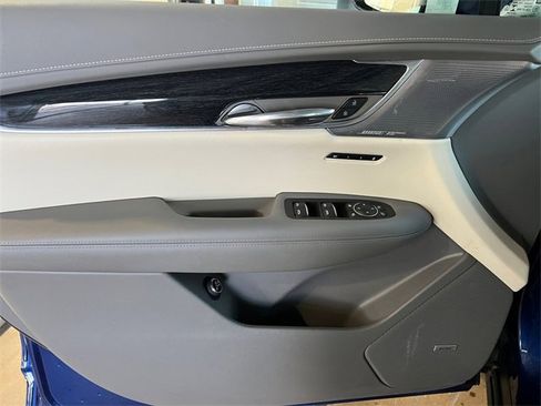 Certified 2023 Cadillac XT6 Premium Luxury image 16
