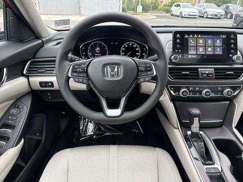 Used 2019 Honda Accord EX image 13