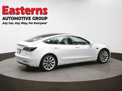Used 2019 Tesla Model 3 Standard Range image 39