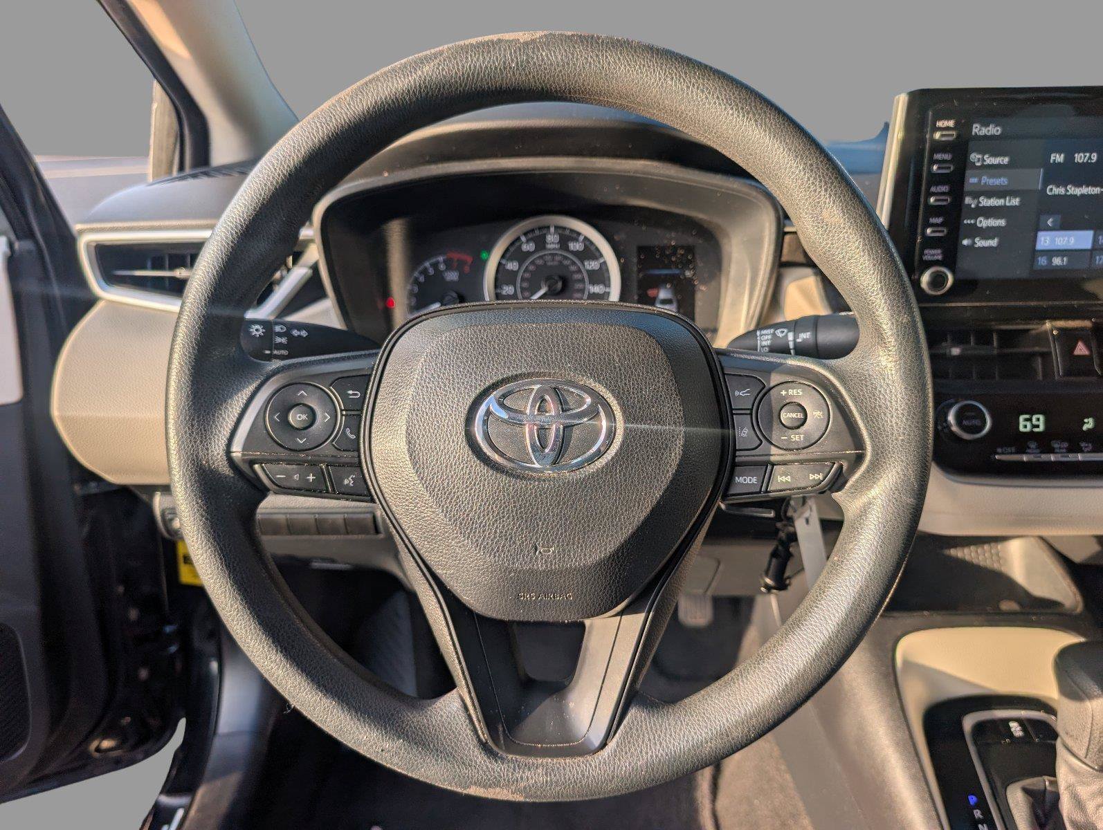 Used 2020 Toyota Corolla LE FWD image 26