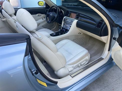 Used 2004 Lexus SC 430 Convertible RWD image 17