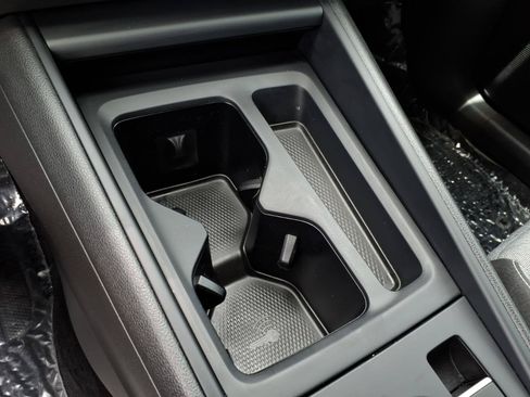Certified 2026 Volkswagen Tiguan S FWD image 28