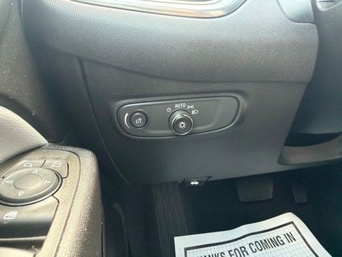Used 2024 Chevrolet Equinox LS FWD image 27