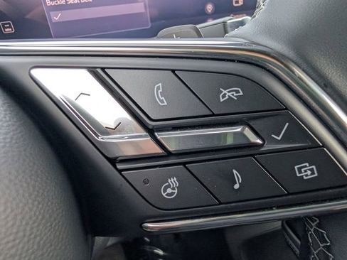 Used 2025 Buick Enclave Preferred FWD image 18