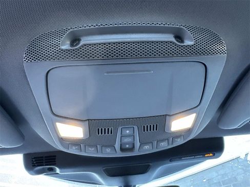 Used 2022 Lincoln Nautilus Reserve w/ Equipment Group 201A image 21