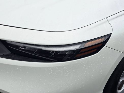 Used 2024 Honda Accord LX image 9