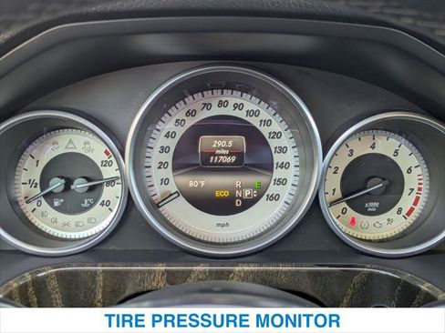 Used 2014 Mercedes-Benz E 350 Sedan image 16
