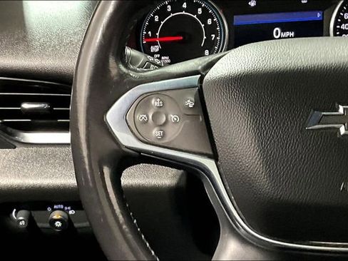 Used 2022 Chevrolet Traverse LT w/ Midnight/Sport Edition AWD/4WD image 11