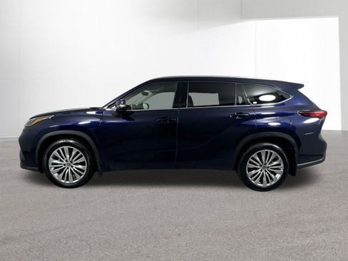 Used 2023 Toyota Highlander Platinum AWD/4WD image 31