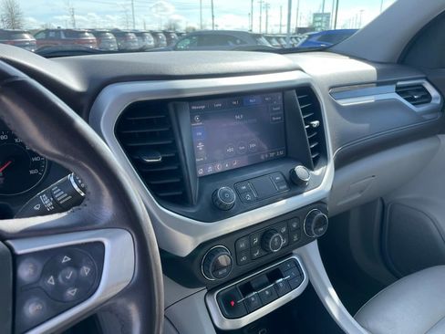 Used 2022 GMC Acadia SLT w/ Preferred Package FWD image 15