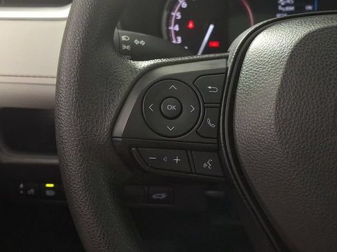 Used 2025 Toyota RAV4 XLE FWD image 28