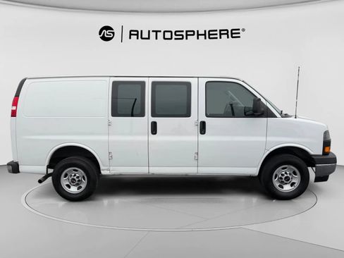 Used 2022 GMC Savana 2500 w/ Driver Convenience Package RWD image 10