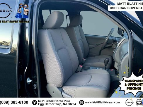 Used 2021 Nissan Frontier SV w/ Midnight Edition Floor Mats AWD/4WD image 6