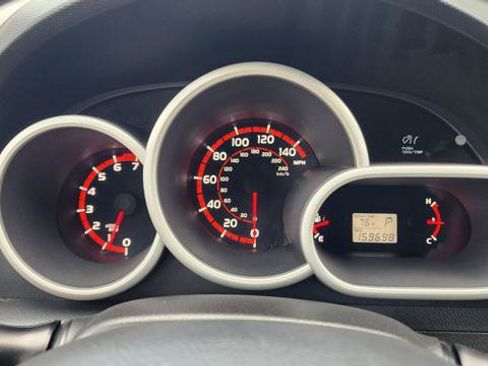 Used 2009 Toyota Matrix S AWD/4WD image 17