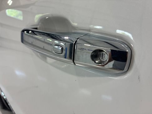 Used 2024 GMC Sierra 1500 Denali w/ Denali Reserve Package AWD/4WD image 14
