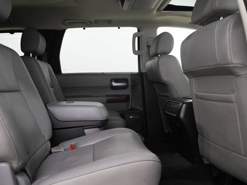 Used 2016 Toyota Sequoia Platinum AWD/4WD image 13
