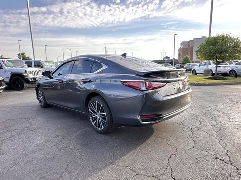 Used 2023 Lexus ES 250 w/ Premium Package AWD/4WD image 11