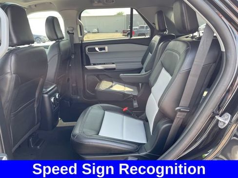 Used 2024 Ford Explorer XLT w/ Equipment Group 202A AWD/4WD image 22