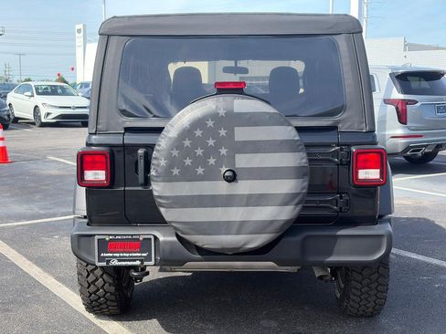 Used 2022 Jeep Wrangler Unlimited Sport AWD/4WD image 6
