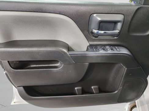 Used 2018 Chevrolet Silverado 2500 W/T AWD/4WD image 27