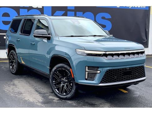 New 2026 Jeep Grand Wagoneer Limited AWD/4WD image 2