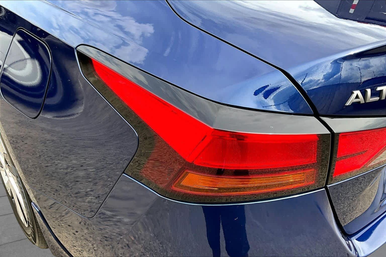 Used 2024 Nissan Altima 2.5 S FWD image 28