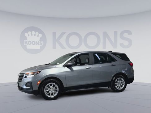Used 2023 Chevrolet Equinox LS FWD image 5