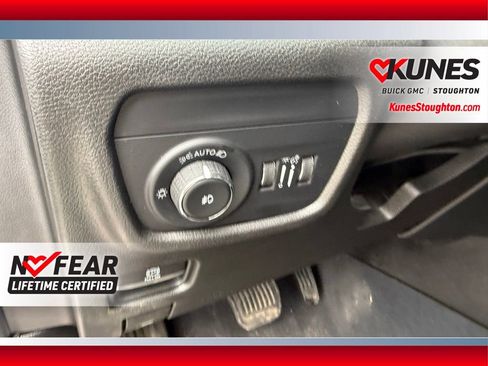 Used 2023 Jeep Grand Cherokee Limited AWD/4WD image 25