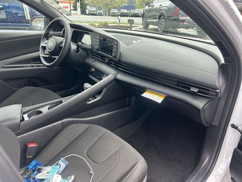 New 2026 Hyundai Elantra SEL Sport Premium FWD image 13
