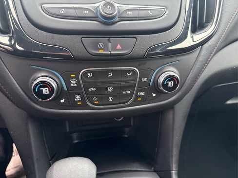 Used 2022 Chevrolet Equinox RS image 39