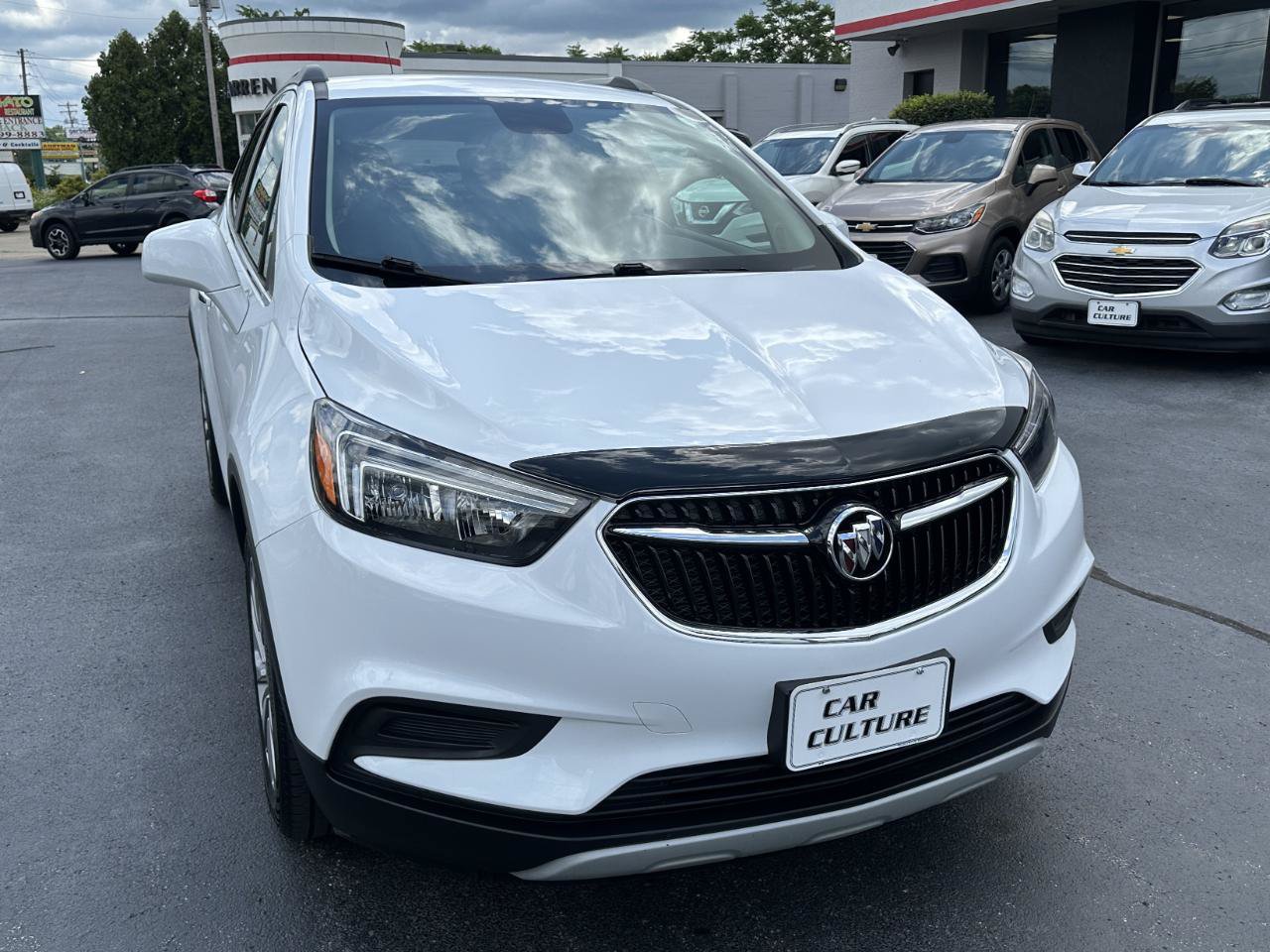 Used 2020 Buick Encore Preferred w/ Safety Package FWD image 4