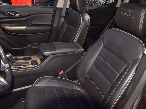 Used 2019 GMC Acadia Denali w/ Technology Package image 34