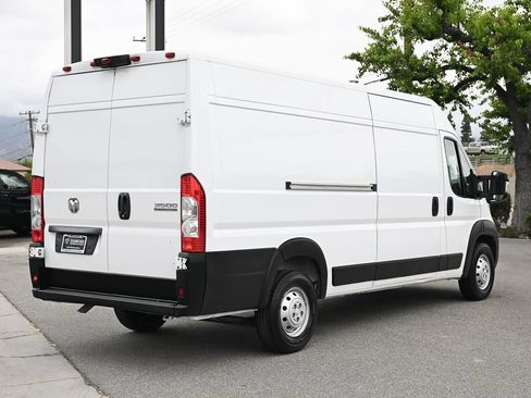 Used 2023 RAM ProMaster 3500 FWD image 4