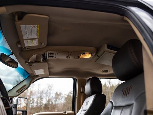 Used 2016 Ford F250 King Ranch w/ King Ranch w/Chrome Package image 35