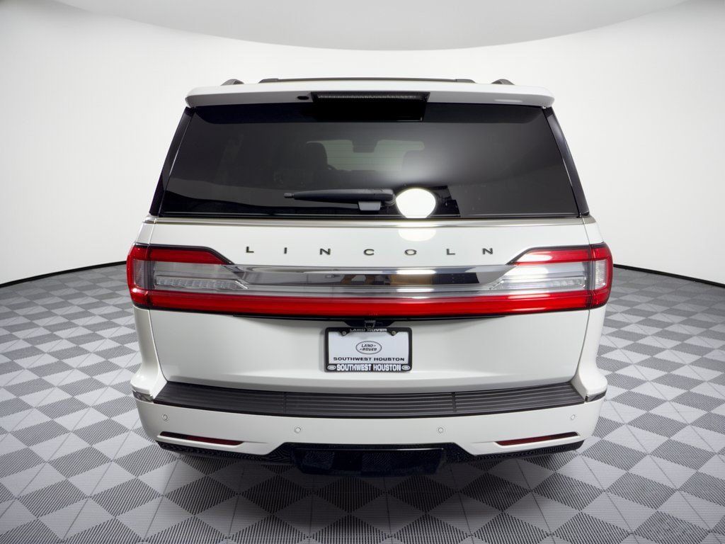 Used 2020 Lincoln Navigator L Black Label w/ Cargo Convenience Package AWD/4WD image 11