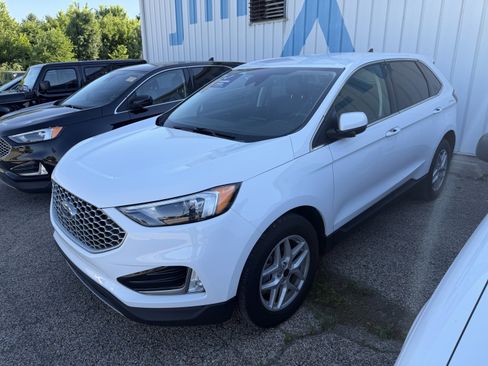 Used 2024 Ford Edge SEL w/ Convenience Package AWD/4WD image 8