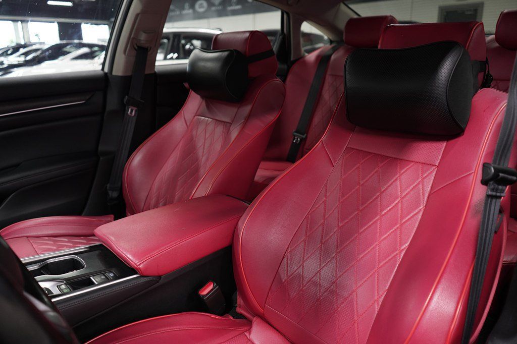 Used 2021 Honda Accord Touring image 12