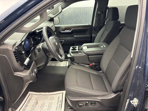 Used 2022 Chevrolet Silverado 1500 LT image 12
