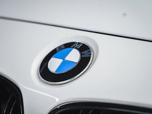 Used 2018 BMW M3 Sedan RWD image 6