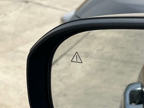 Used 2025 Kia Telluride S image 10