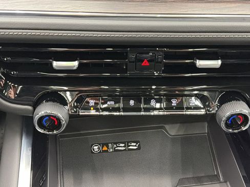 Used 2025 Chevrolet Tahoe Z71 w/ Comfort Package image 25