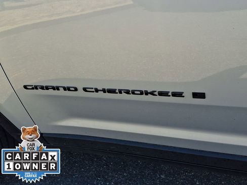 Used 2023 Jeep Grand Cherokee Altitude image 29