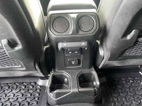 Used 2023 Jeep Wrangler Unlimited Rubicon w/ LED Lighting Group image 24