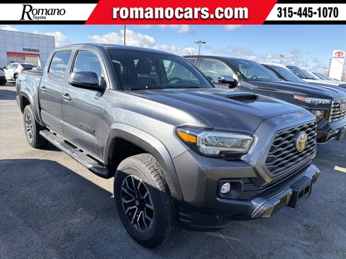 Used 2023 Toyota Tacoma TRD Sport AWD/4WD image 1