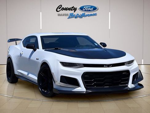 Used 2020 Chevrolet Camaro ZL1 RWD image 1