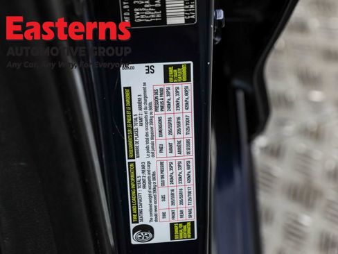 Used 2023 Toyota Corolla LE image 33