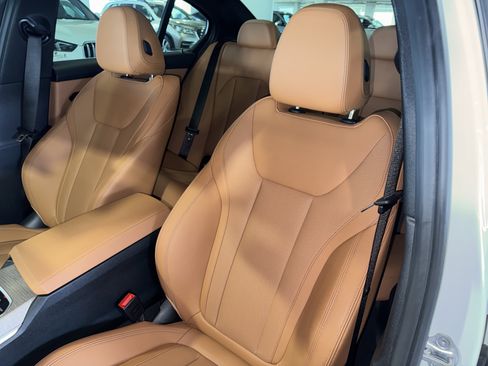 Certified 2025 BMW 330i Sedan w/ Convenience Package image 32