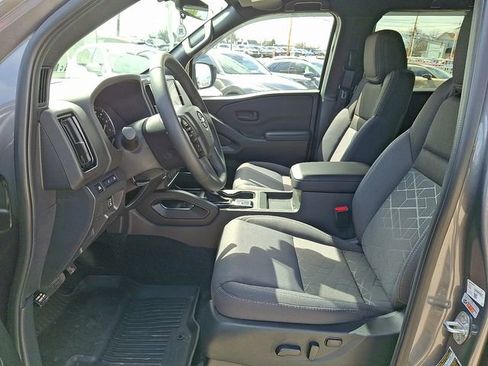 Used 2026 Nissan Frontier SV w/ SV Convenience Package image 12