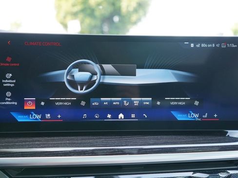 New 2026 BMW X7 xDrive40i w/ M Sport Package AWD/4WD image 16