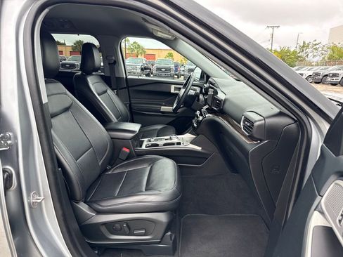 Used 2023 Ford Explorer Limited w/ Equipment Group 301A image 26